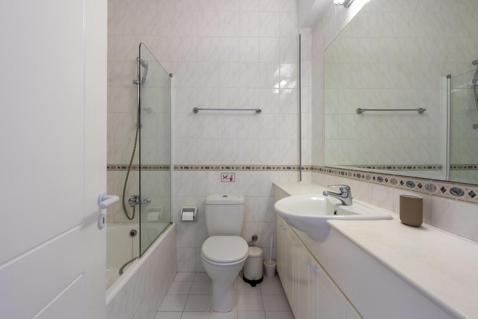 Tropical Paradise In Harbour Paphos, Central & Close To Beach Exterior foto