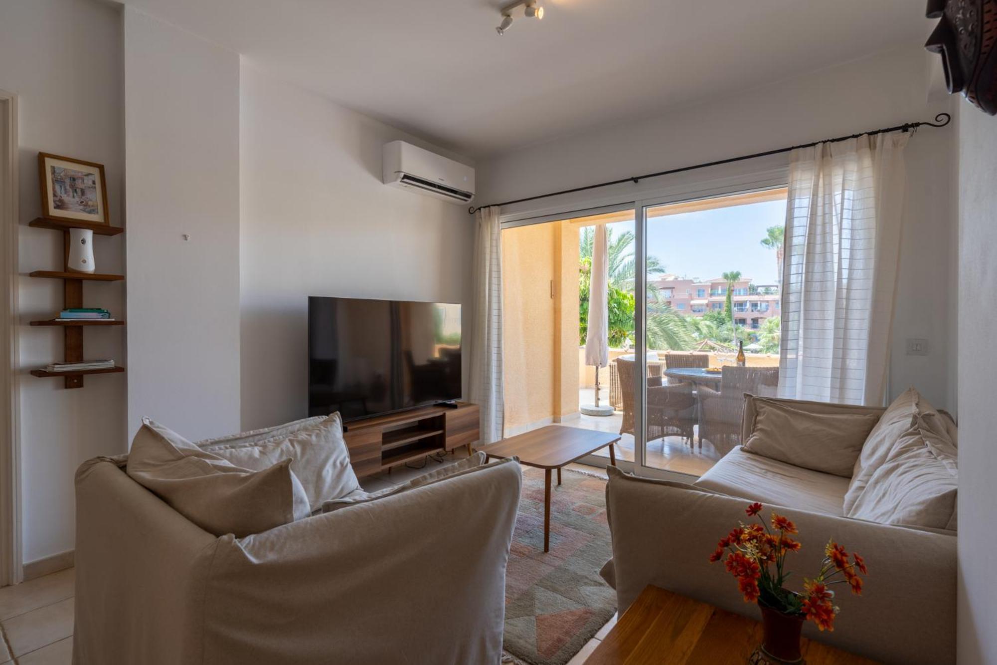 Tropical Paradise In Harbour Paphos, Central & Close To Beach Exterior foto