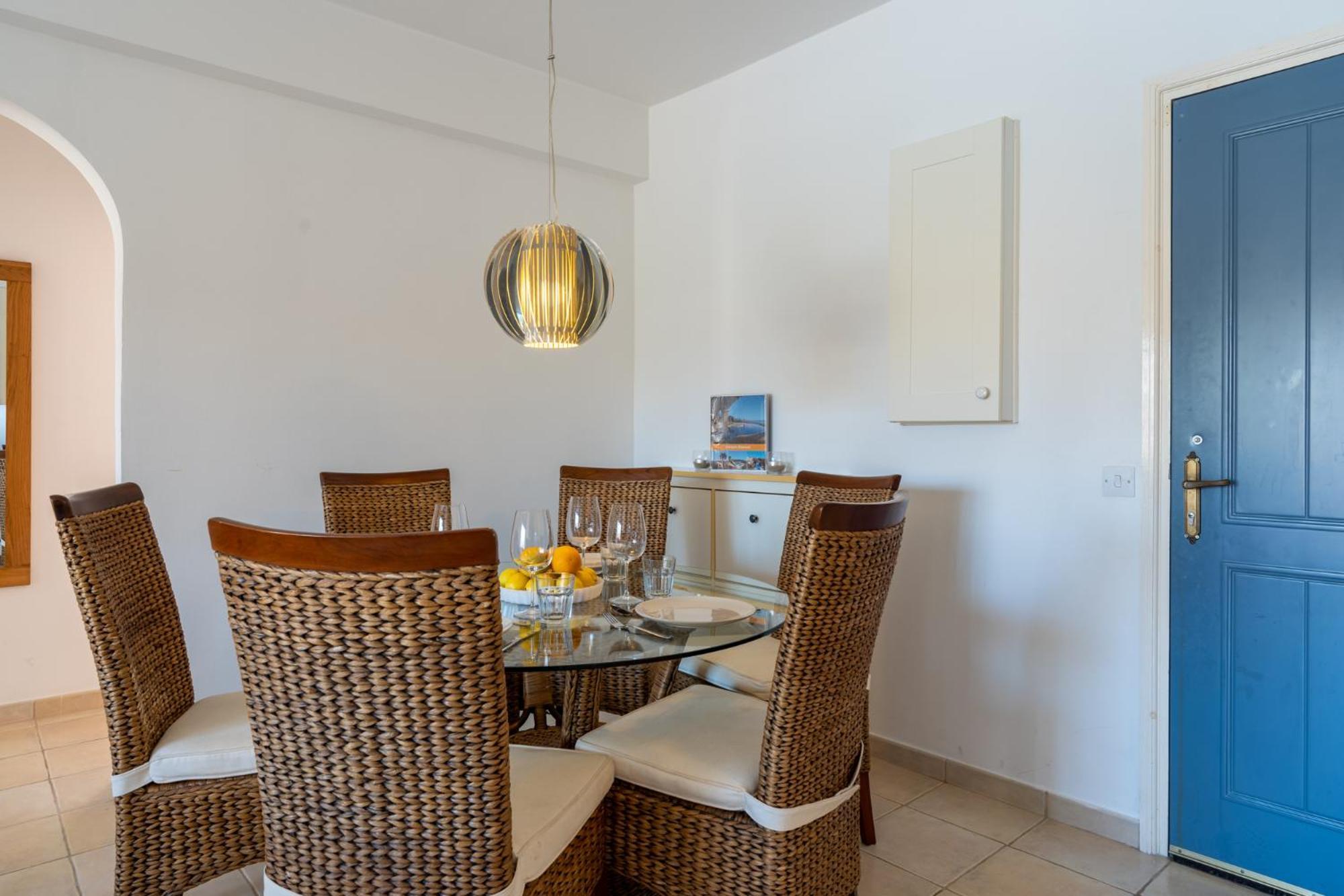 Tropical Paradise In Harbour Paphos, Central & Close To Beach Exterior foto